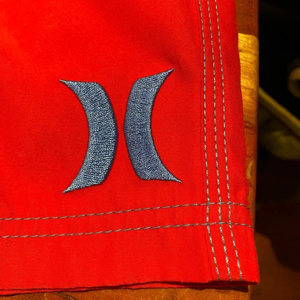 Hurley red board‎ shorts men’s size 30